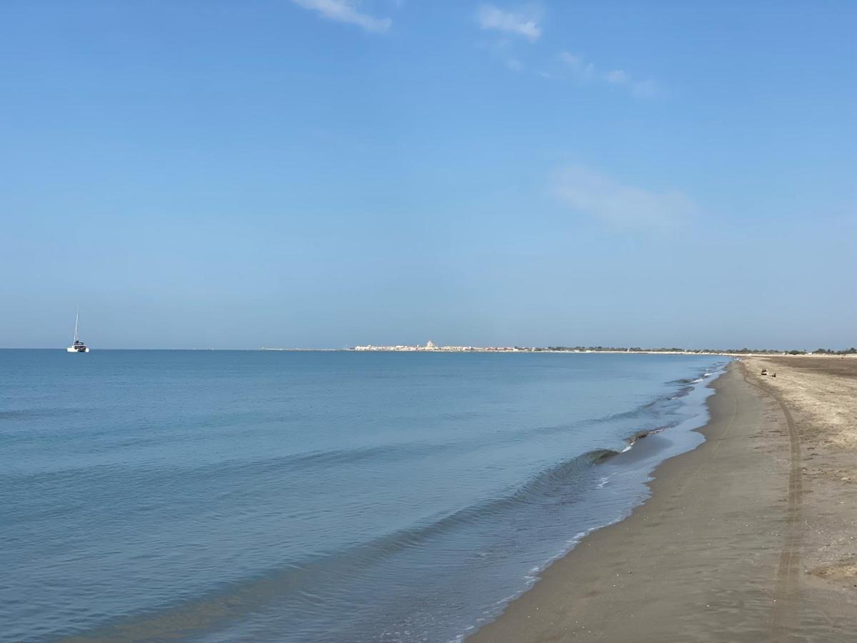 Appartement Duplex Climatise Le Trident Saintes-Maries-de-La-Mer Exterior foto